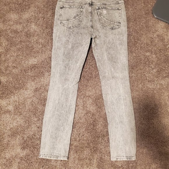 Empyre Skinny Jeans - Light Grey - Distressed Style - SZ 32 - Barely Worn - Picture 5 of 5